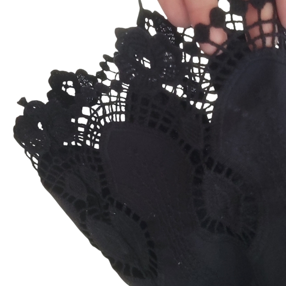 The Limited Dark Blue Plus Size 3x 3/4 Lace Sleeve Top With Keyhole Back - Picture 8 of 8